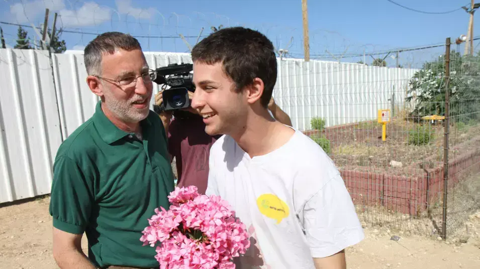 סרבן המצפון נתן בלנק השתחרר מכלא 6, 4 ביוני 2013 סרבן המצפון נתן בלנק השתחרר מכלא 6, 4 ביוני 2013