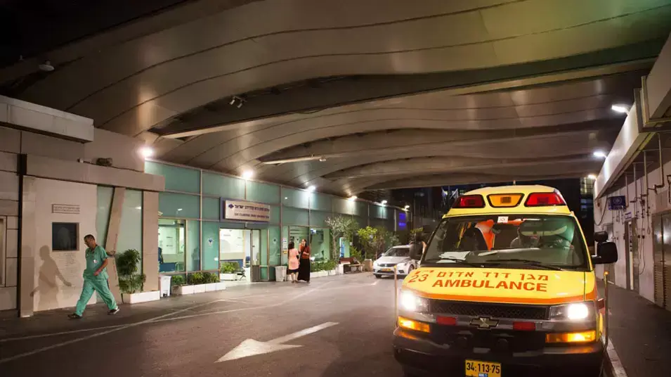 נושא: ביה"ח איכילוב, שם נקבע הערב מותו של הסופר יורם קניוק. יוני 2013 נושא: ביה"ח איכילוב, שם נקבע הערב מותו של הסופר יורם קניוק. יוני 2013