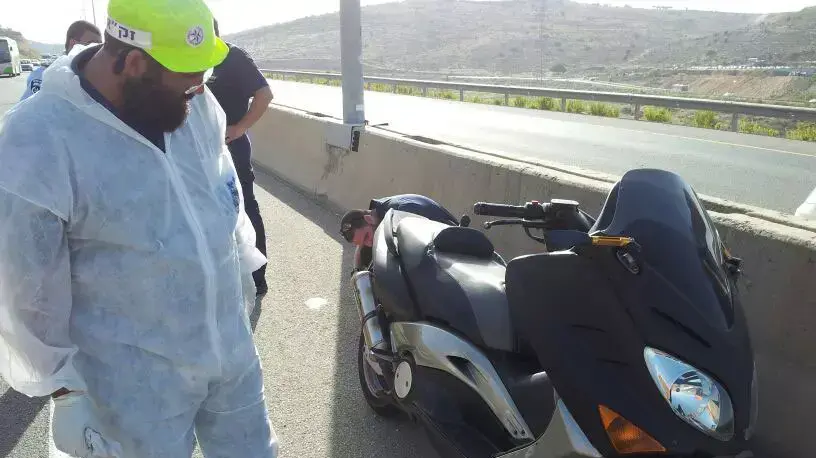 חשד לפגע וברח-רוכב אופנוע נהרג בכביש 5 סמוך לברקן, יוני 2013 חשד לפגע וברח-רוכב אופנוע נהרג בכביש 5 סמוך לברקן, יוני 2013
