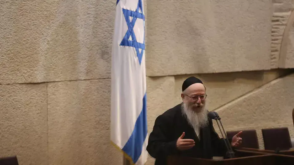 יעקב ליצמן במליאת הכנסת בזמן דיוני התקציב, 17 יוני 2013 יעקב ליצמן במליאת הכנסת בזמן דיוני התקציב, 17 יוני 2013
