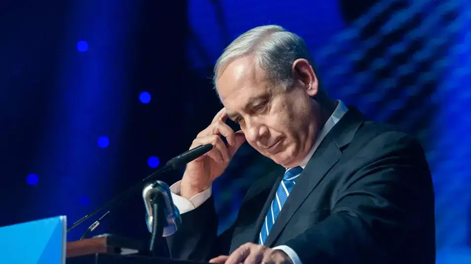 רוה"מ בנימין נתניהו בחגיגות ה-90 לשמעון פרס, יוני 2013 רוה"מ בנימין נתניהו בחגיגות ה-90 לשמעון פרס, יוני 2013