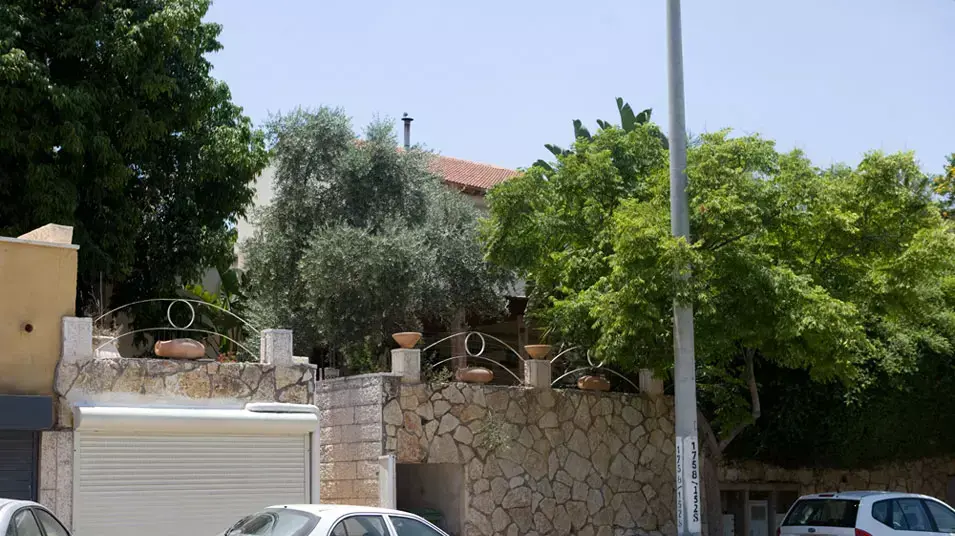 ביתו של מיכאל איצקוביץ, תושב לפיד שהוכש על ידי נחש בכינרת ומת, 22 ביוני 2013 ביתו של מיכאל איצקוביץ, תושב לפיד שהוכש על ידי נחש בכינרת ומת, 22 ביוני 2013