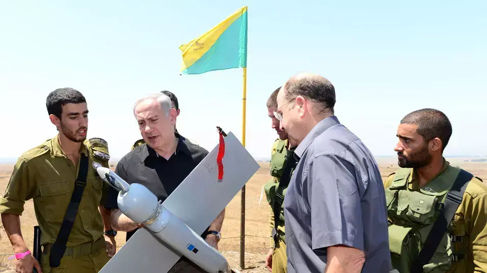 רוה"מ נתניהו ושר הביטחון יעלון בתרגיל של חטיבת גולני ברמת הגולן, יוני 2013 רוה"מ נתניהו ושר הביטחון יעלון בתרגיל של חטיבת גולני ברמת הגולן, יוני 2013