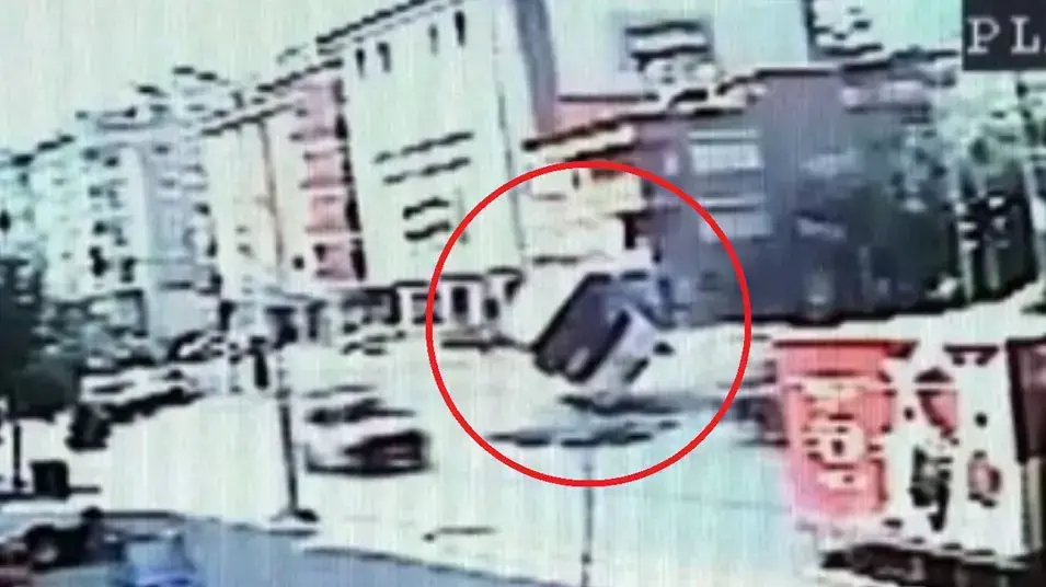 אוטובוס תיירים התהפך בדרום טורקיה, יוני 2013 אוטובוס תיירים התהפך בדרום טורקיה, יוני 2013