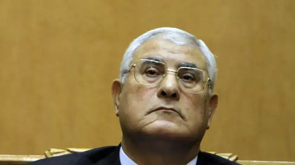 עדלי מנסור מושבע לנשיא זמני. יולי 2013 עדלי מנסור מושבע לנשיא זמני. יולי 2013