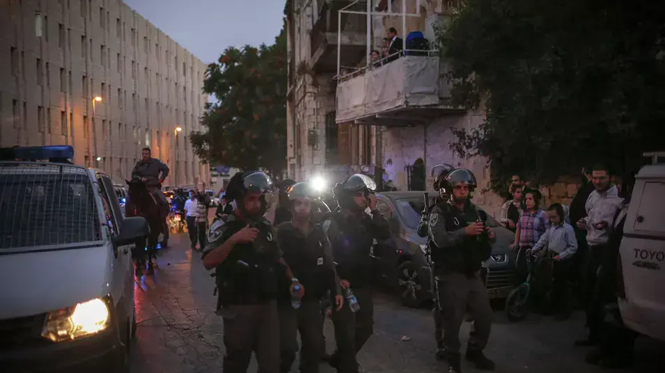 חרדים תקפו חייל בשכונת מאה שערים, יולי 2013 חרדים תקפו חייל בשכונת מאה שערים, יולי 2013