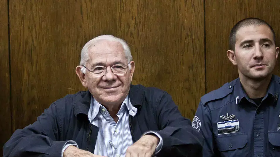 השופט דן כהן מובא לדיון במחוזי ת"א, מרץ 2013 השופט דן כהן מובא לדיון במחוזי ת"א, מרץ 2013