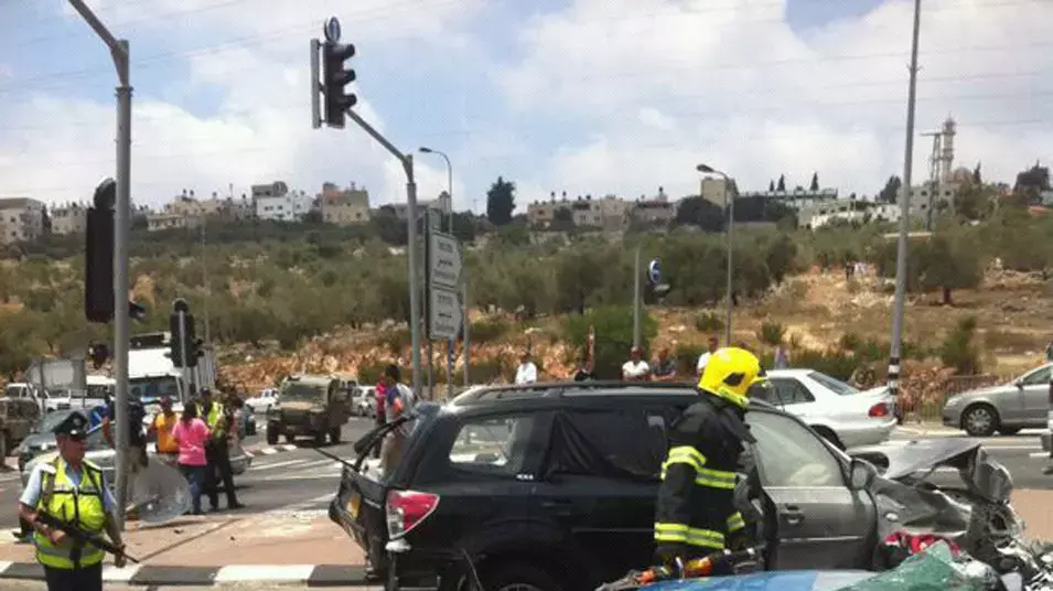 הרוג וחמישה פצועים בתאונה בצומת גיתי אבישר בשומרון, יולי 2013 הרוג וחמישה פצועים בתאונה בצומת גיתי אבישר בשומרון, יולי 2013