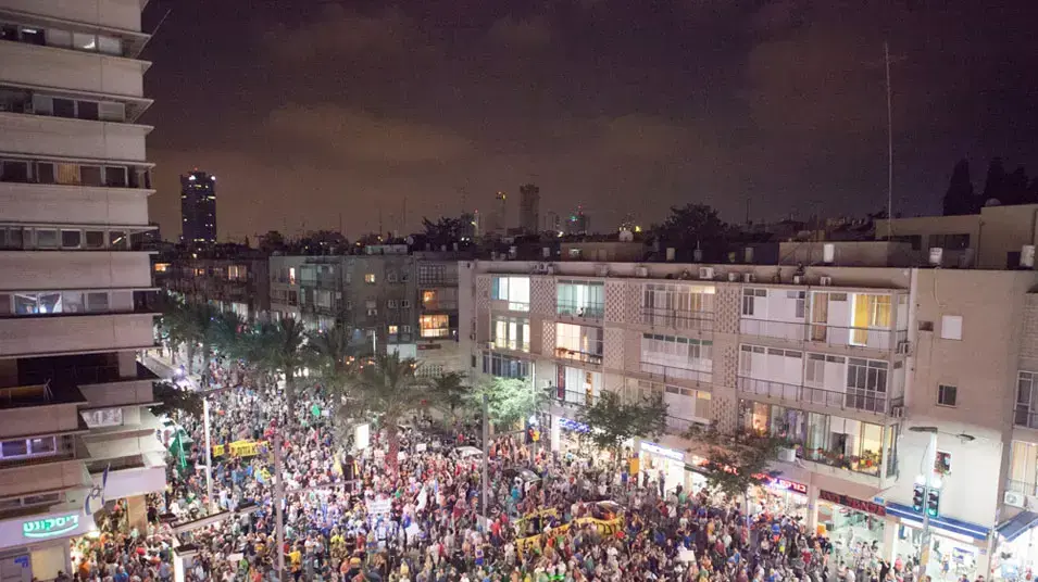 פעילי המחאה החברתית מפגינים בתל אביב
