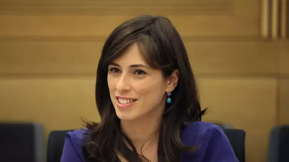 ציפי חוטובלי בכנס חירום בנושא שכחת ילדים ברכב. יולי 2013 ציפי חוטובלי בכנס חירום בנושא שכחת ילדים ברכב. יולי 2013