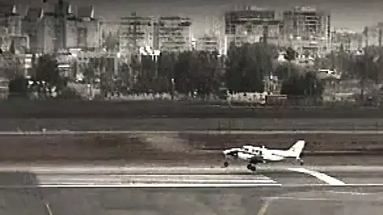 תיעוד: מטוס מבצע נחיתת חירום בנתב"ג