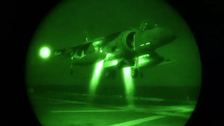 מטוס קרב מדגם הארייר AV-8B של חיל הנחתים האמריקני