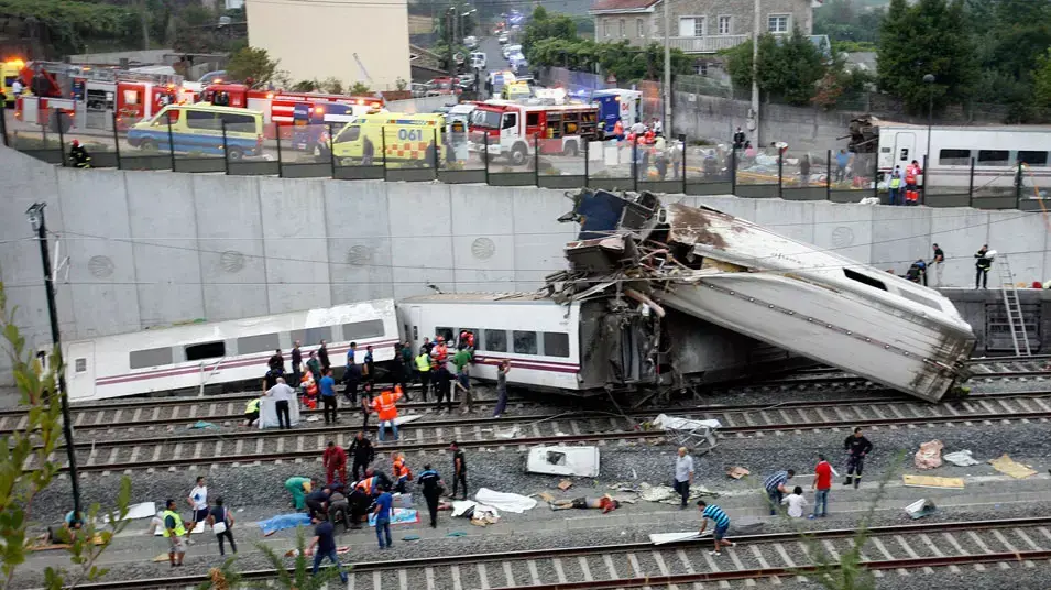לפחות 35 הרוגים בתאונת רכבת בגליסיה שבספרד, 25 ביולי 2013 לפחות 35 הרוגים בתאונת רכבת בגליסיה שבספרד, 25 ביולי 2013