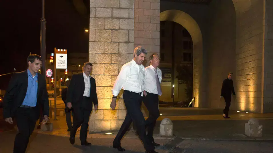 פרנק לוונסטיין וג'ון קרי בביקור בירושלים, יוני 2013 פרנק לוונסטיין וג'ון קרי בביקור בירושלים, יוני 2013