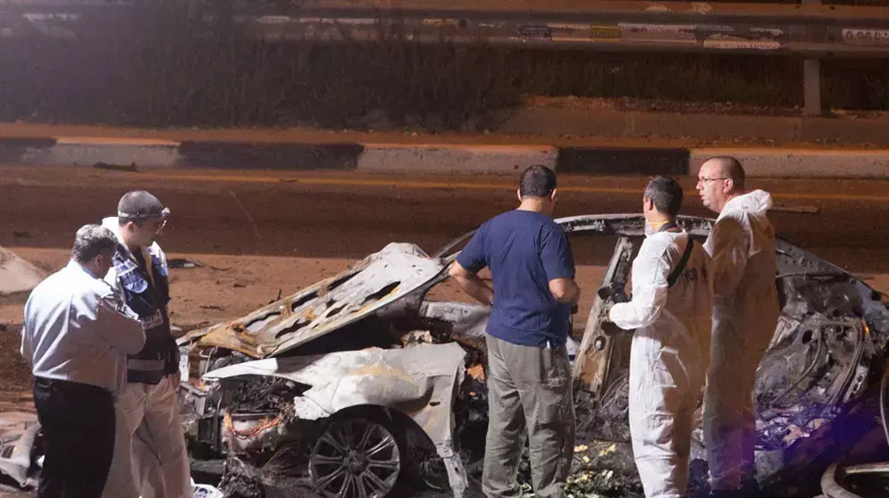 חשד לחיסול כפול בפתח תקווה: שני הרוגים בפיצוץ מכונית ליד צומת ירקונים חשד לחיסול כפול בפתח תקווה: שני הרוגים בפיצוץ מכונית ליד צומת ירקונים