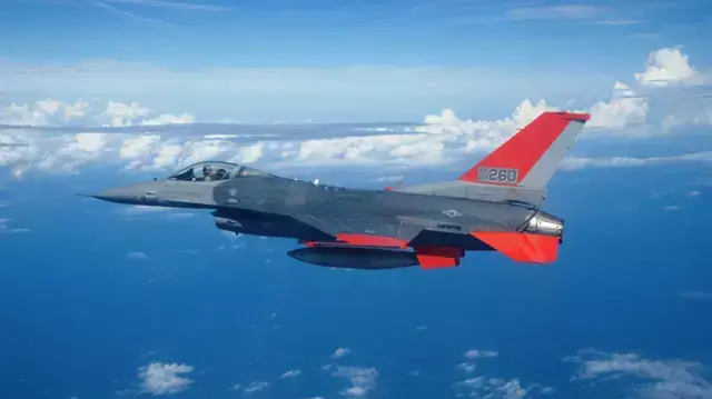 מטוס הקרב הלא מאויש מדגם QF-16  