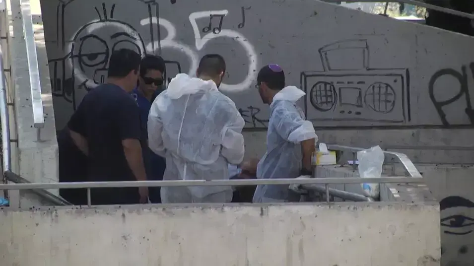 גופת אישה מבותרת נמצאה בתוך מזוודה בתחנת רכבת