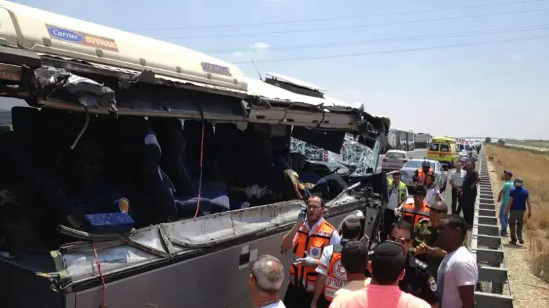תאונה קטלנית בכביש 6 מחלף שורק. אוגוסט 2013 תאונה קטלנית בכביש 6 מחלף שורק. אוגוסט 2013