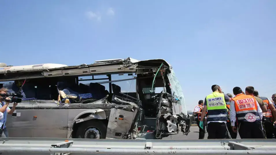 זירת התאונה בכביש 6 במחלף שורק. אוגוסט 2013 זירת התאונה בכביש 6 במחלף שורק. אוגוסט 2013