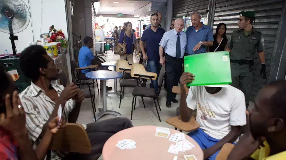 היועץ המשפטי לממשלה יהודה וינשטיין סייר בדרום תל אביב היועץ המשפטי לממשלה יהודה וינשטיין סייר בדרום תל אביב