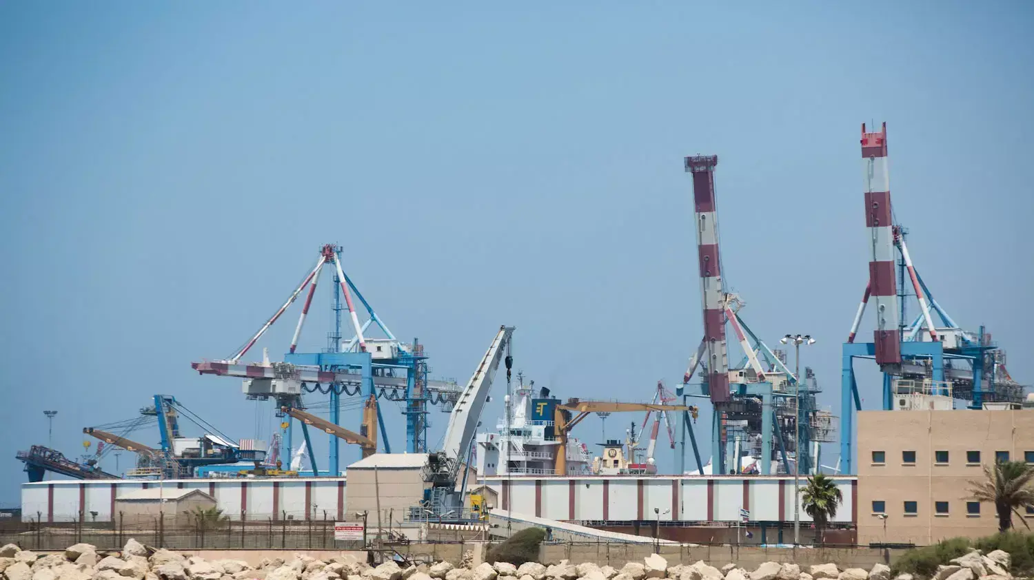 העיר אשדוד. אוגוסט 2013 העיר אשדוד. אוגוסט 2013