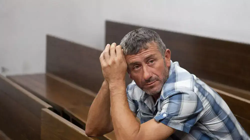 הארכת מעצר לאיידן דה מירן לחשוד ברצח אילונה דניס שגופתה בותרה והוכנסה למזוודה, אוגוסט 2013 הארכת מעצר לאיידן דה מירן לחשוד ברצח אילונה דניס שגופתה בותרה והוכנסה למזוודה, אוגוסט 2013