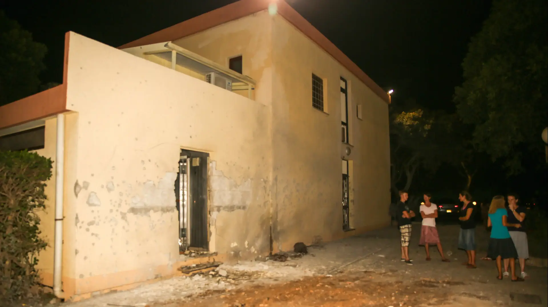 מוקד נפילת רקטה ביישוב בצפון מוקד נפילת רקטה ביישוב בצפון