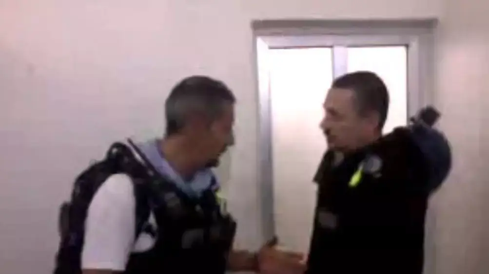 פקחי האו"ם מבקרים בכפר מעדמיה מדרום-מערב לבירה דמשק. 26 באוגוסט 2013 פקחי האו"ם מבקרים בכפר מעדמיה מדרום-מערב לבירה דמשק. 26 באוגוסט 2013