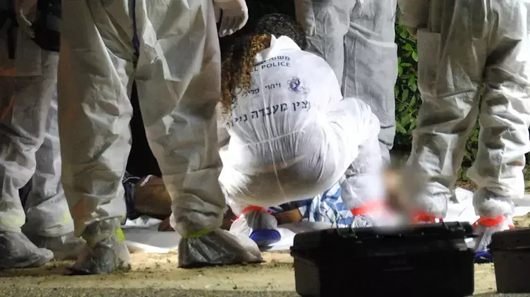 חשד לרצח: גבר נדקר למוות ברכבו