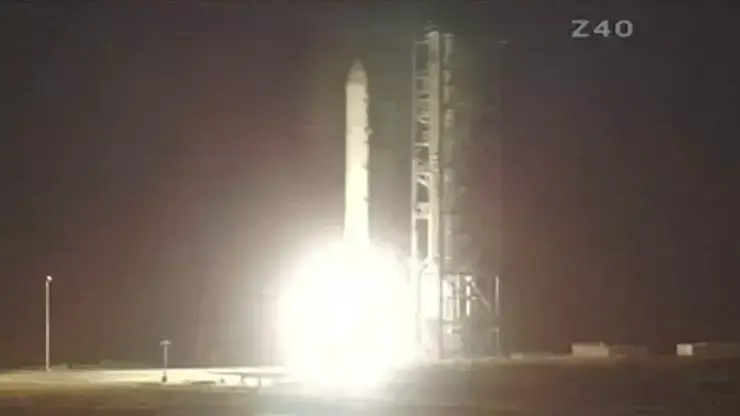  וידאו לדסק - החללית LADEE שוגרה לחלל לחקור אבק מן הירח