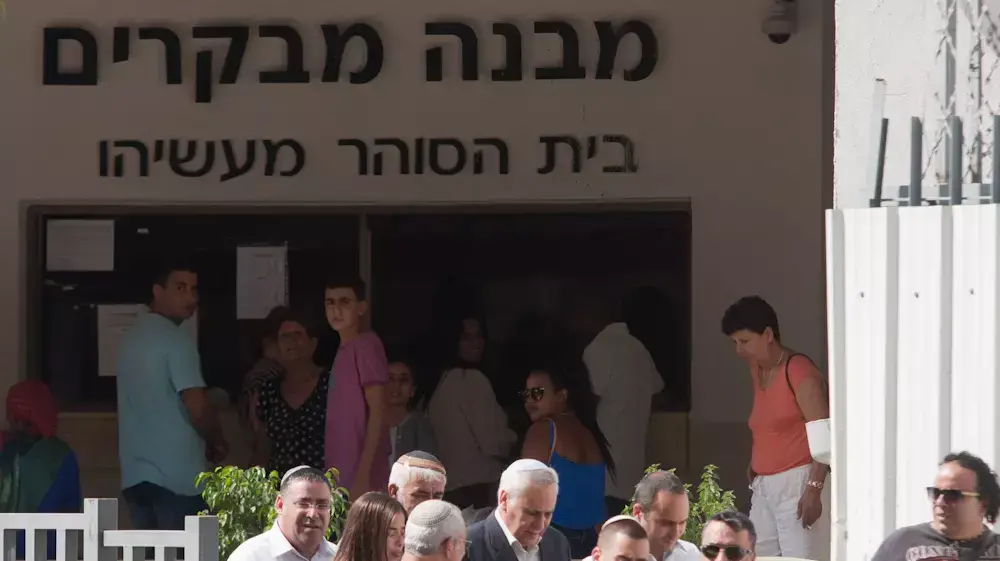 משה קצב יוצא מכלא מעשיהו, ספטמבר 2013 משה קצב יוצא מכלא מעשיהו, ספטמבר 2013