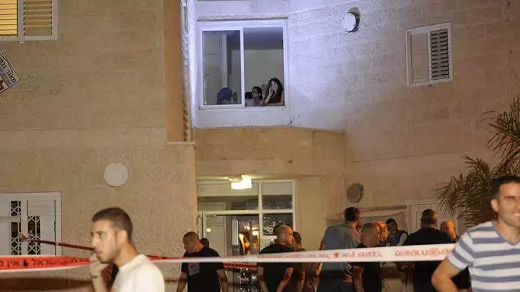 אישה בשנות ה-50 לחייה נרצחה על פי החשד על ידי בן דודה בבאר שבע, 10 בספטמבר 2013 אישה בשנות ה-50 לחייה נרצחה על פי החשד על ידי בן דודה בבאר שבע, 10 בספטמבר 2013