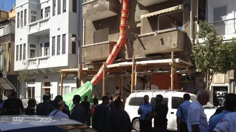 בניין קרס ברחוב הרצל 62 ת"א- לכודים והרוג, ספטמבר 2013 בניין קרס ברחוב הרצל 62 ת"א- לכודים והרוג, ספטמבר 2013