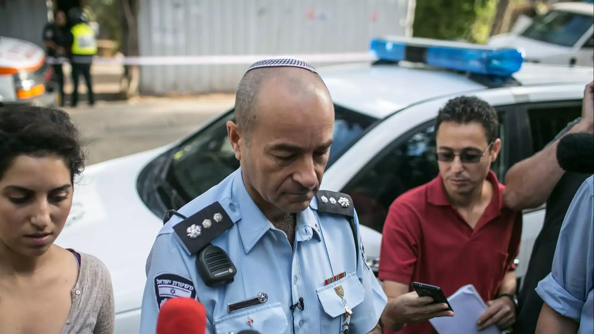 ניצב משנה חיים בלומנפלד מפקד מרחב מוריה בזירת רצח שני הילדים בירושלים. ספטמבר 2013 ניצב משנה חיים בלומנפלד מפקד מרחב מוריה בזירת רצח שני הילדים בירושלים. ספטמבר 2013