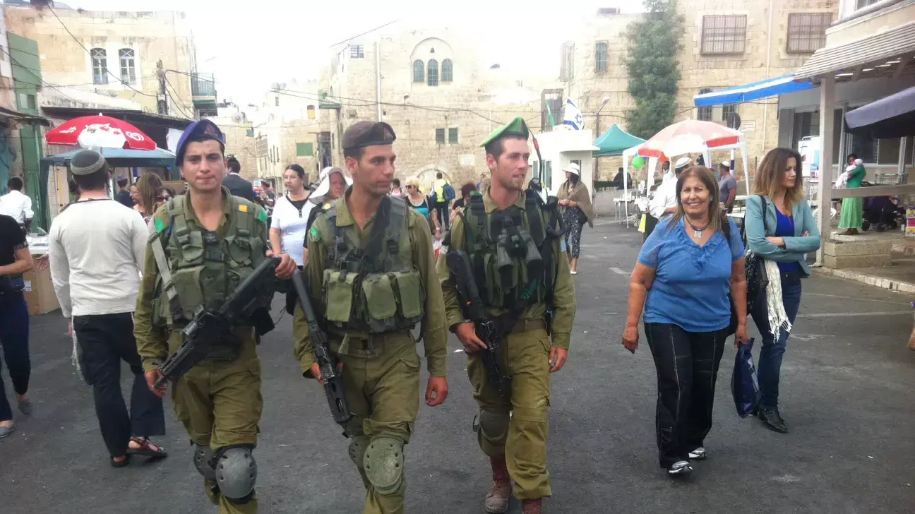 העיר חברון, יום לאחר פיגוע הירי