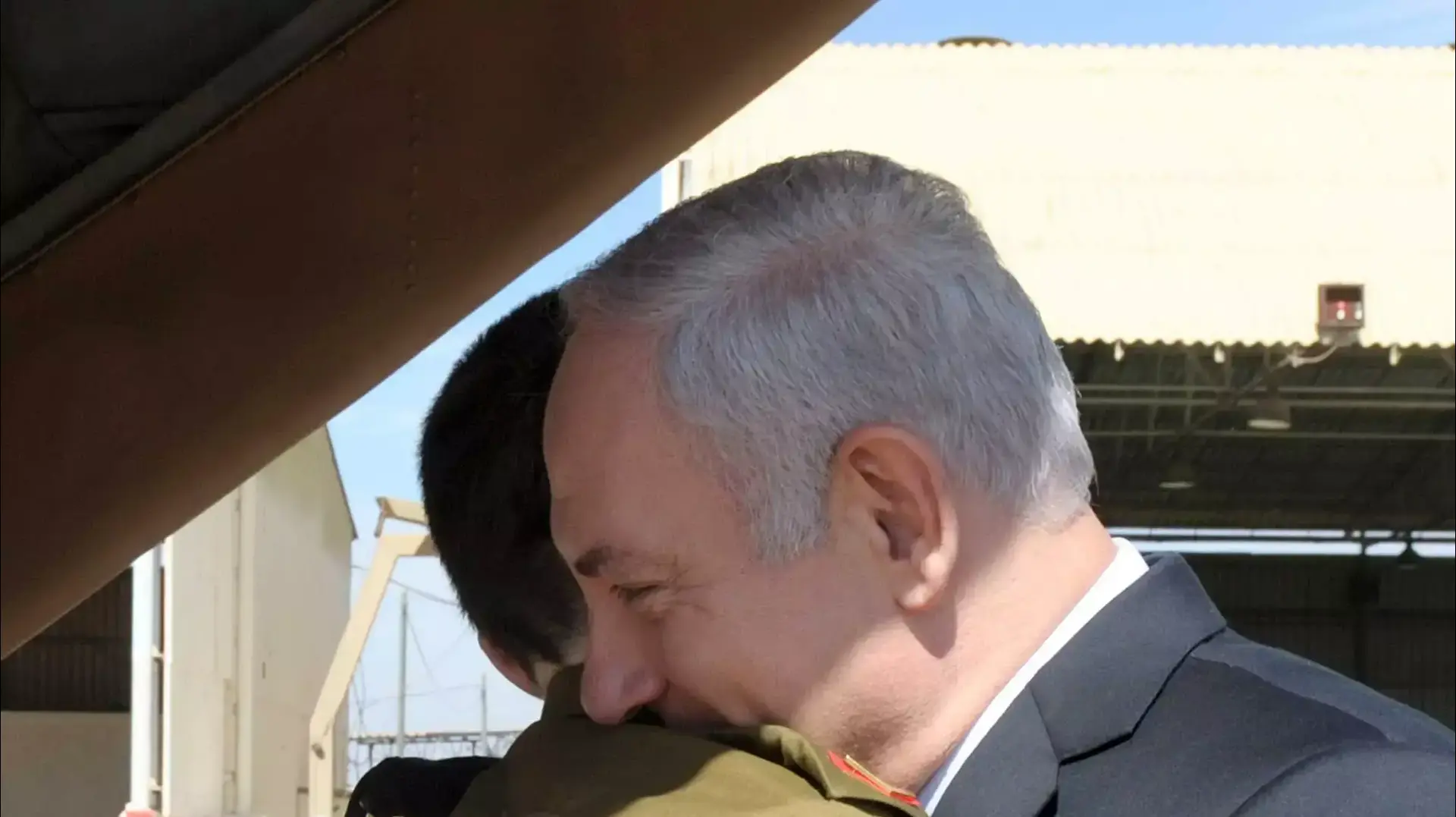 שנתיים לשחרור שליט שנתיים לשחרור שליט