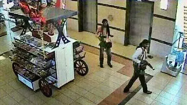 תיעוד המחבלים שהשתלטו על הווסטגייט ולקחו בני ערובה. ניירובי, קניה. תיעוד המחבלים שהשתלטו על הווסטגייט ולקחו בני ערובה. ניירובי, קניה.