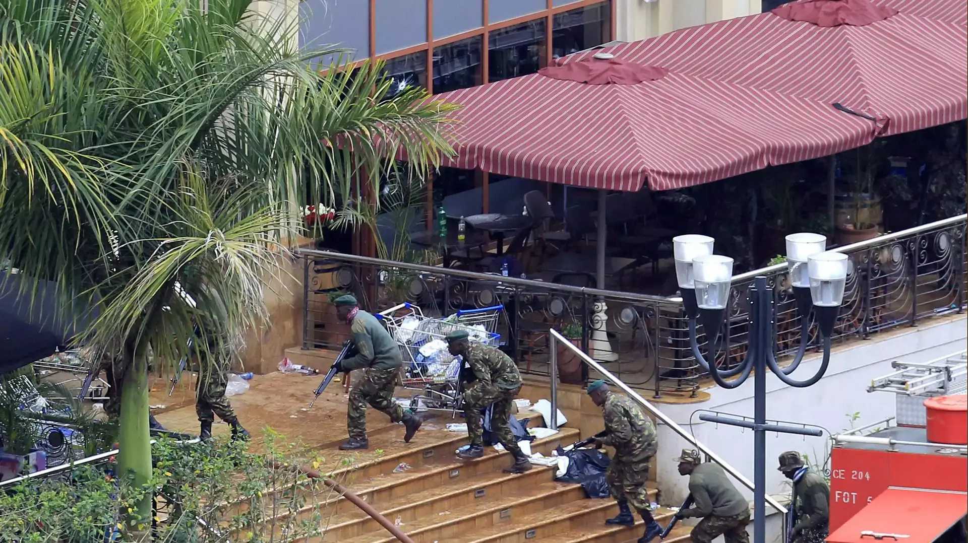מצור בקניון ווסטגייט בניירובי, קניה. 24 בספטמבר 2013 מצור בקניון ווסטגייט בניירובי, קניה. 24 בספטמבר 2013