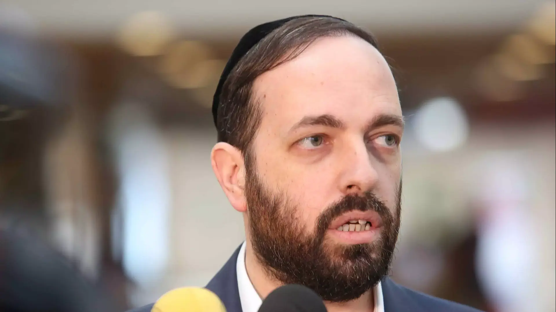 ח"כ אריאל אטיאס מבקר את הרב עובדיה יוסף בבית החולים הדסה עין כרם ח"כ אריאל אטיאס מבקר את הרב עובדיה יוסף בבית החולים הדסה עין כרם