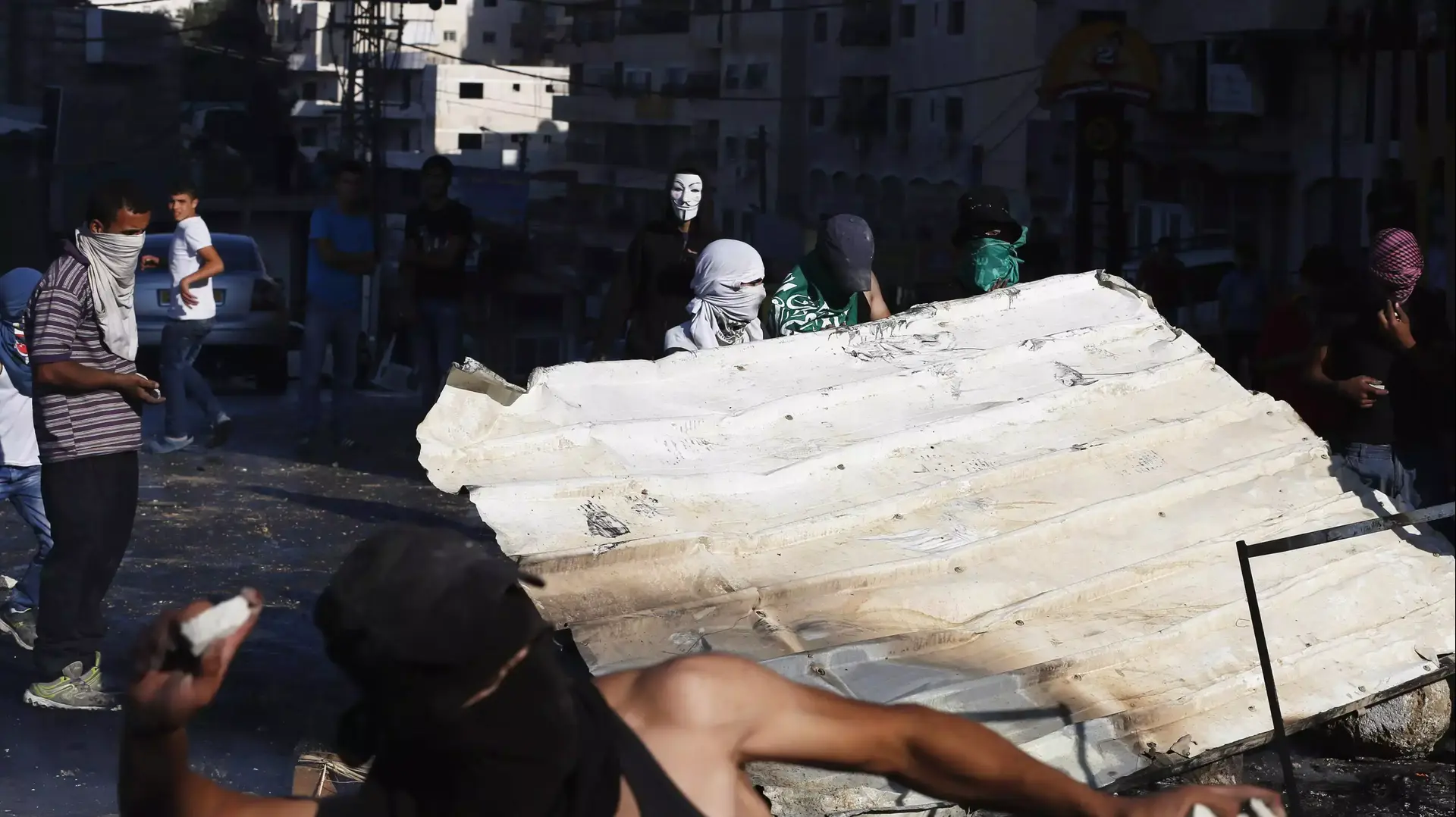 עימותים בין פלסטינים לכוחות הביטחון בגדה המערבית ובירושלים עימותים בין פלסטינים לכוחות הביטחון בגדה המערבית ובירושלים