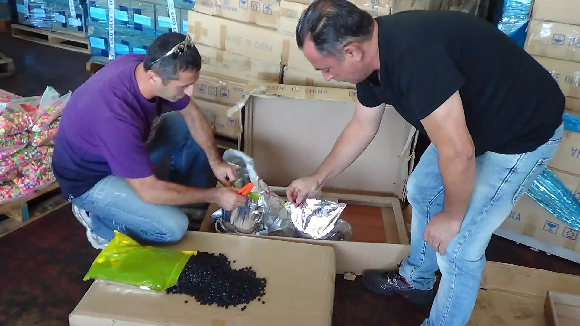 כ-700,000 כדורי ויאגרה מזוייפים נתפסו בניסיון הברחה דרך נמל אשדוד כ-700,000 כדורי ויאגרה מזוייפים נתפסו בניסיון הברחה דרך נמל אשדוד