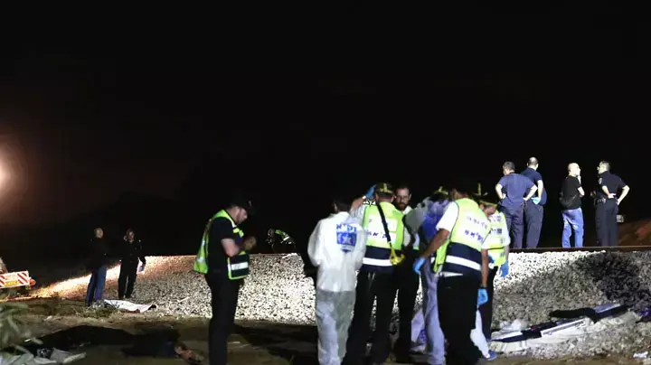 שני צעירים נהרגו מפגיעת רכבת בעמק חפר, 4 בספטמבר 2013 שני צעירים נהרגו מפגיעת רכבת בעמק חפר, 4 בספטמבר 2013