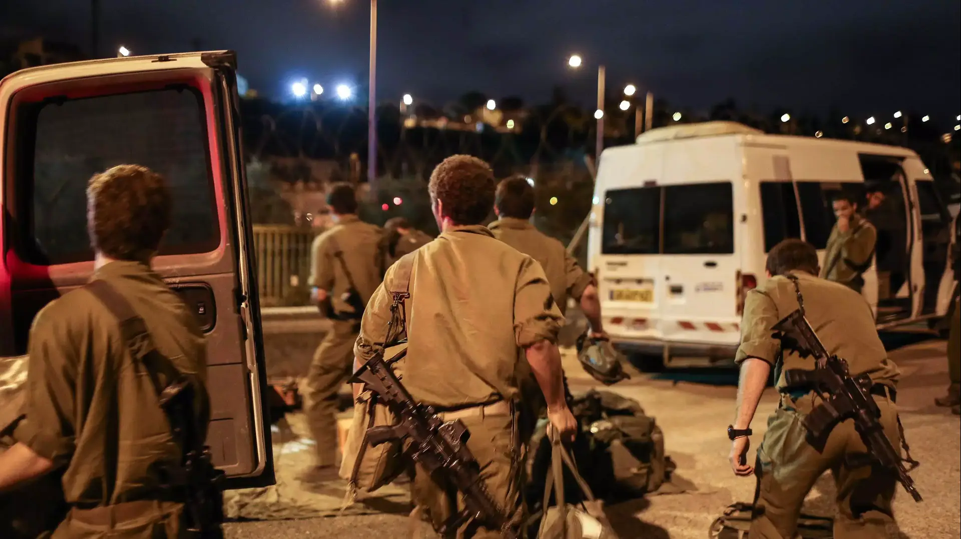 ילדה בת תשע נפצעה קל בפיגוע ביישוב פסגות, 5 באוקטובר 2013 ילדה בת תשע נפצעה קל בפיגוע ביישוב פסגות, 5 באוקטובר 2013
