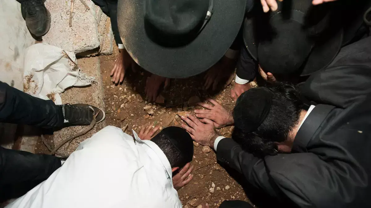 הלווייתו של הרב עובדיה יוסף בית העלמין סנהדריה, ירושלים