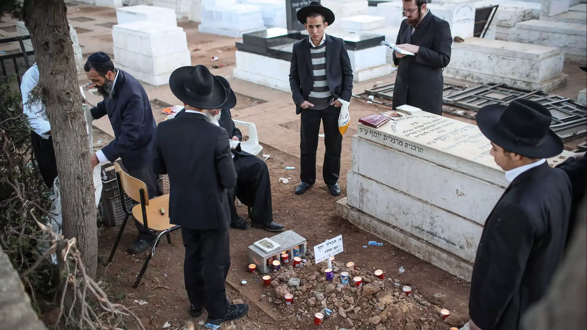 קבר הרב עובדיה יוסף, בית העלמין סנהדריה, ירושלים, 8.10.13 קבר הרב עובדיה יוסף, בית העלמין סנהדריה, ירושלים, 8.10.13