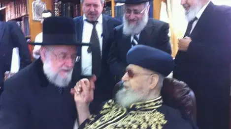 הרב עובדיה יוסף והרב ישראל מאיר לאו