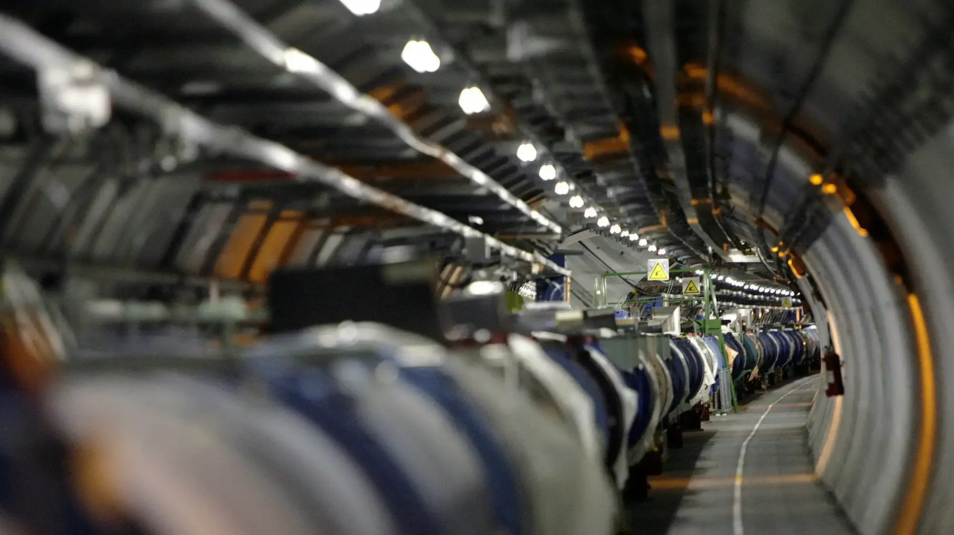 מרכז חקר החלקיקים CERN בז'נבה. 2012 מרכז חקר החלקיקים CERN בז'נבה. 2012