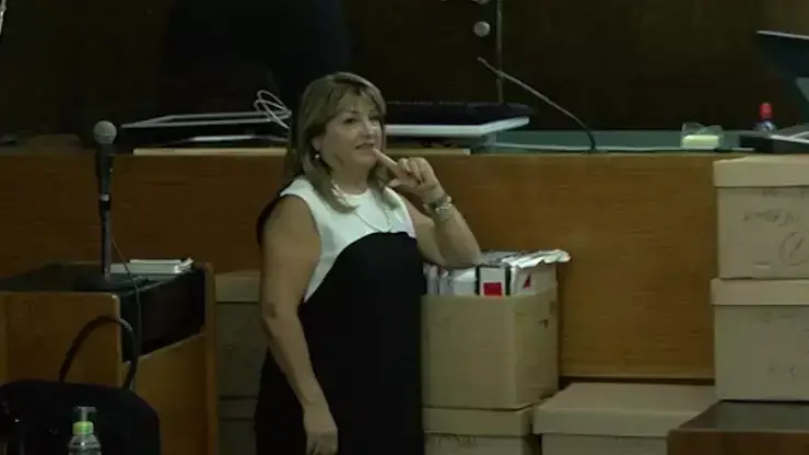 נמשכת עדותה של שולה זקן בפרשת הולילנד