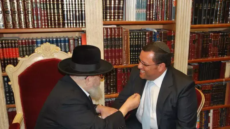 משה ליאון מבקר אצל הרב עובדיה יוסף