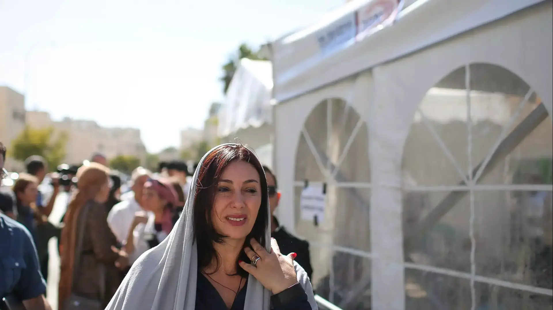 מירי רגב בסוכת האבלים בבית משפחת יוסף, אוקטובר 2013 מירי רגב בסוכת האבלים בבית משפחת יוסף, אוקטובר 2013